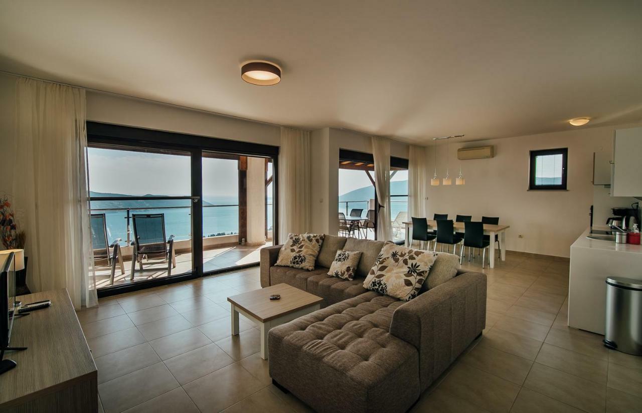 Vista Residence Херцег-Нови Экстерьер фото